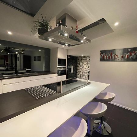 Appartamento Modern 1Br House Near Heysel, Expo, Palais 12, Atomium, Uzvub Et Stade Roi Baudouin Wemmel Esterno foto