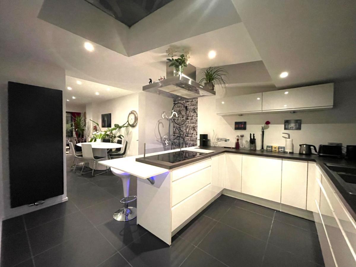 Appartamento Modern 1Br House Near Heysel, Expo, Palais 12, Atomium, Uzvub Et Stade Roi Baudouin Wemmel Esterno foto