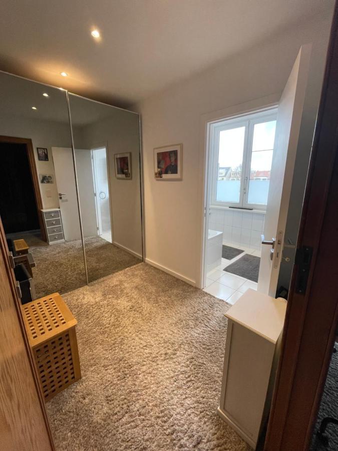 Appartamento Modern 1Br House Near Heysel, Expo, Palais 12, Atomium, Uzvub Et Stade Roi Baudouin Wemmel Esterno foto
